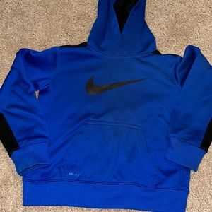 Nike hoodie size 4